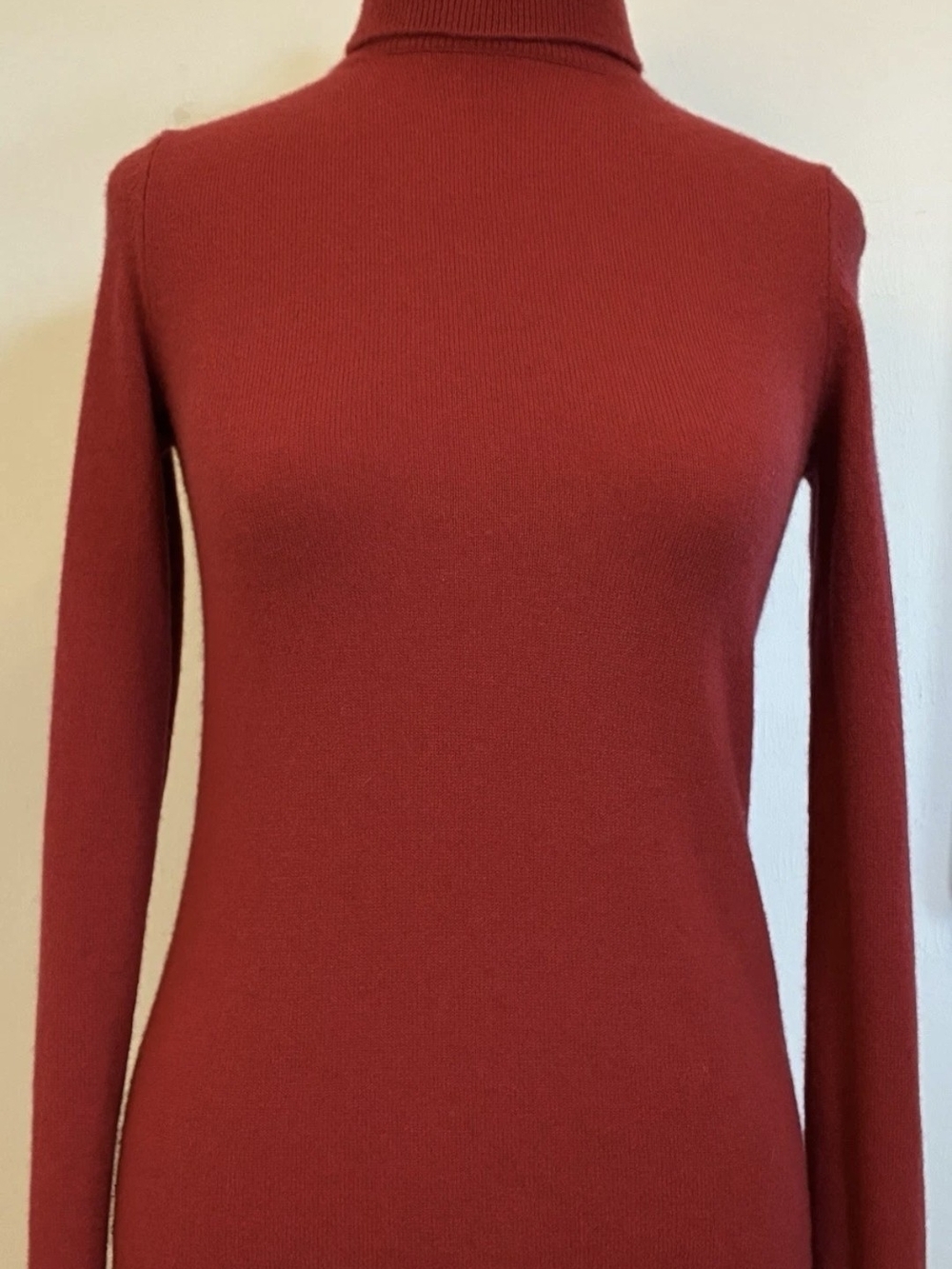 Sutton Studio Womens 100% Cashmere Turtleneck Sweater Red Cashmere Classic M